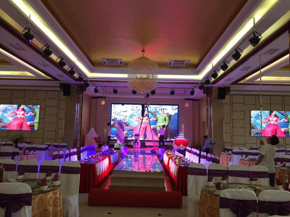 Màn Hình LED full p10 trong nhà